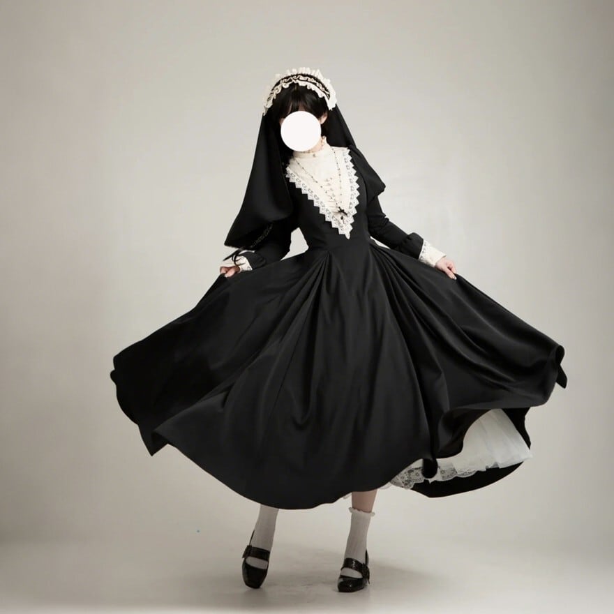 ヴィクトリアンメイド｜黒×白の静謐な佇まいが際立つクラシカル4点
