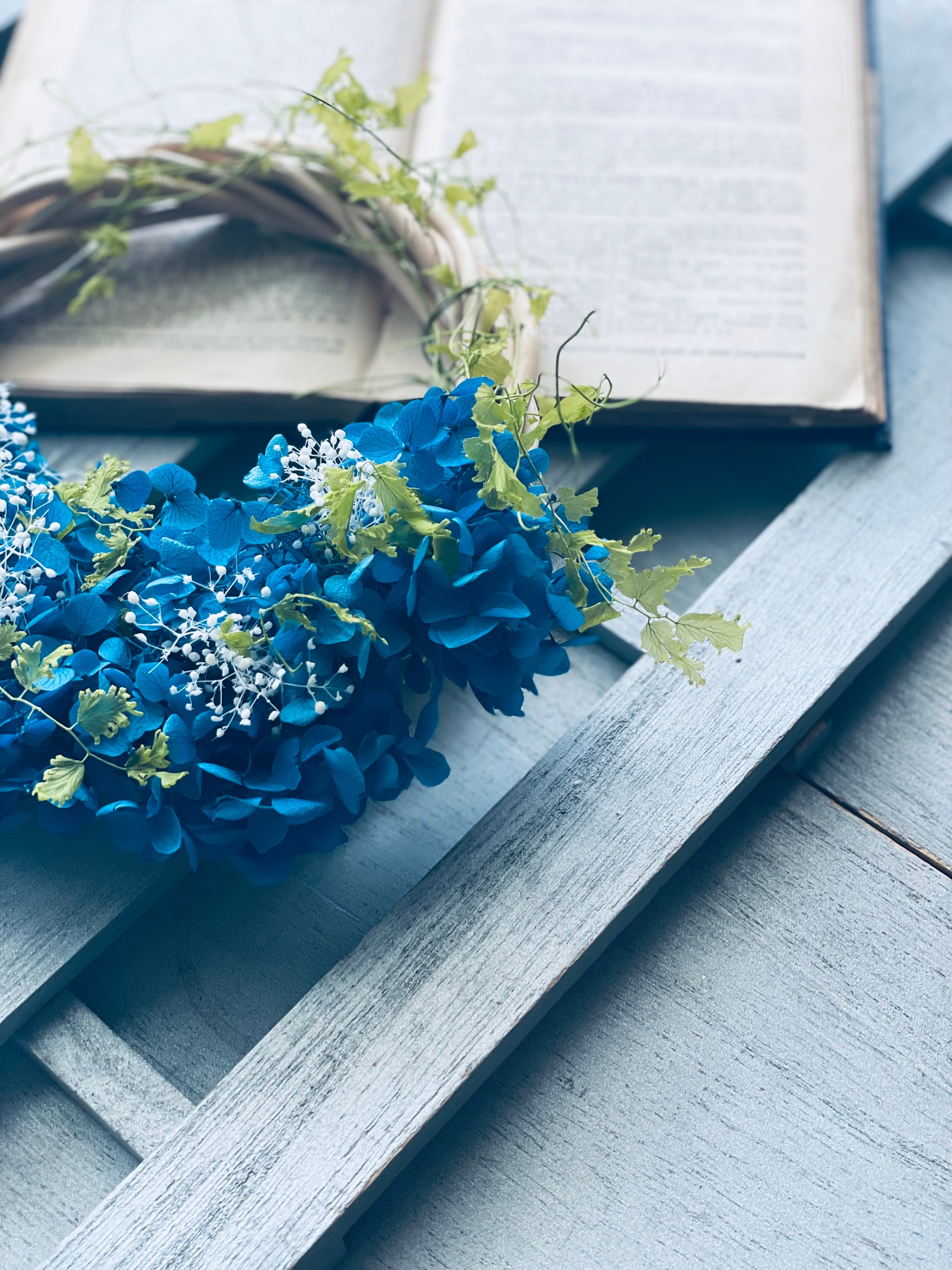 ロイヤルブルーリース プリザーブドフラワー 結婚祝い 誕生日 新築祝い