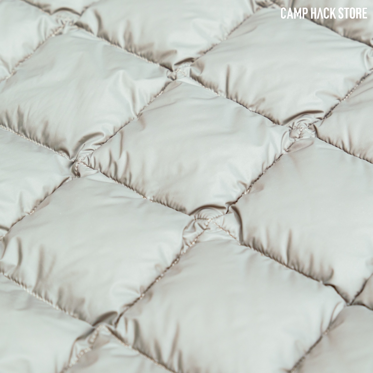 底冷えを防ぐ「ワイドダウンブランケット」