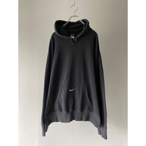 -NIKE- logo design parka