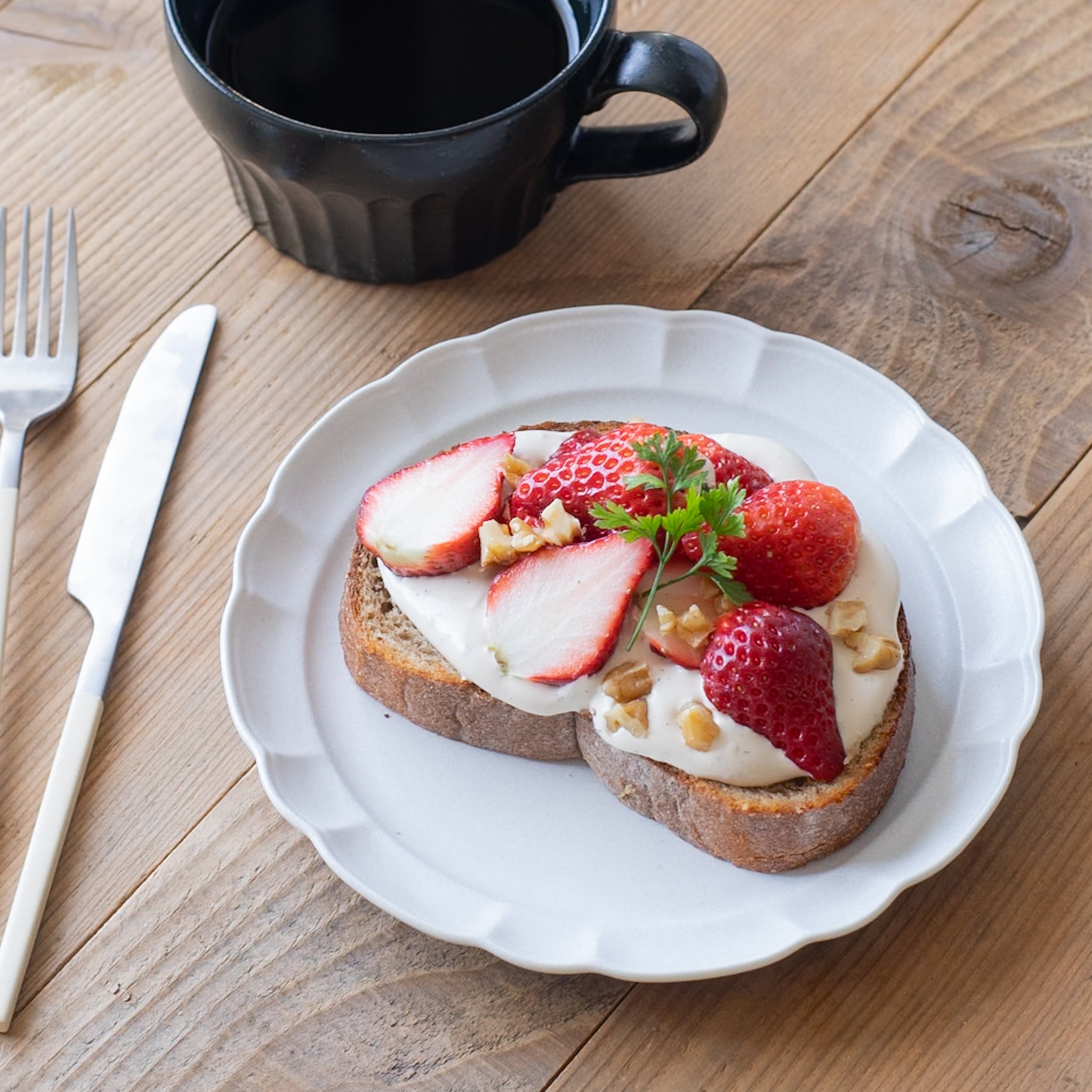 くものプレート【丸・18cm】