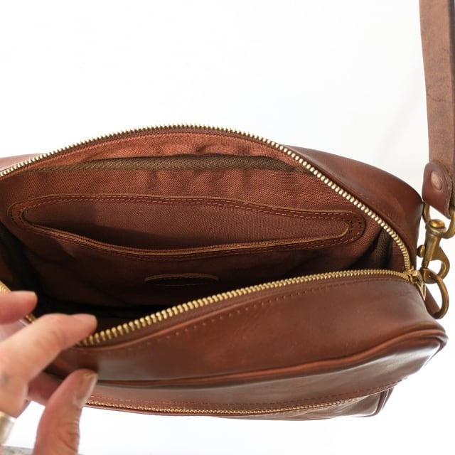 再入荷】vasco LEATHER WANDER SHOULDER BAG VS-255L キャメル 再入荷】vasco LEATHER WANDER SHOULDER BAG VS-255L キャメル