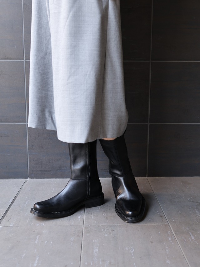 plane toe leather boots