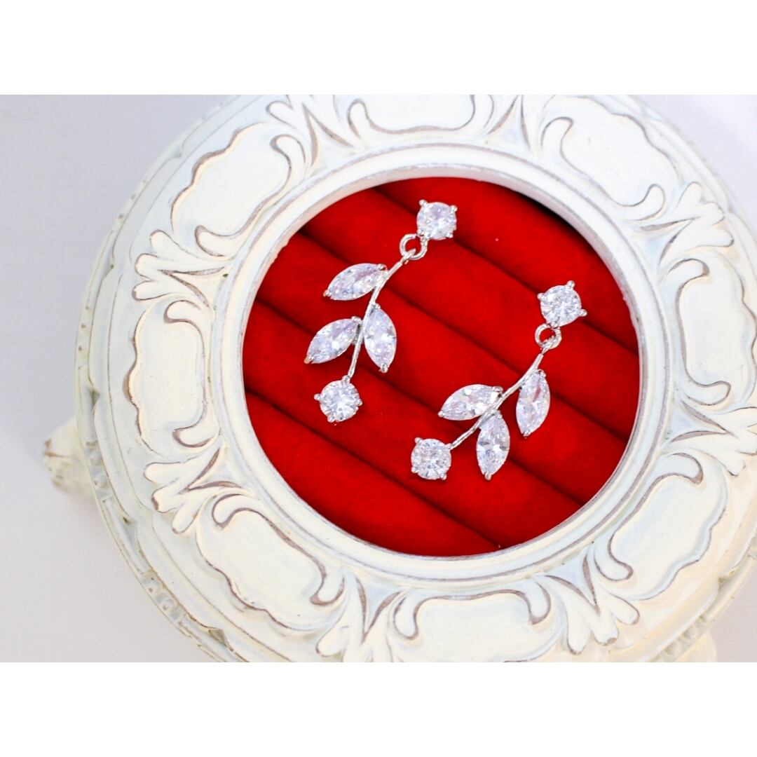 フェッテ・イヤリングORピアス・ウェディングアクセサリー (pe0011)