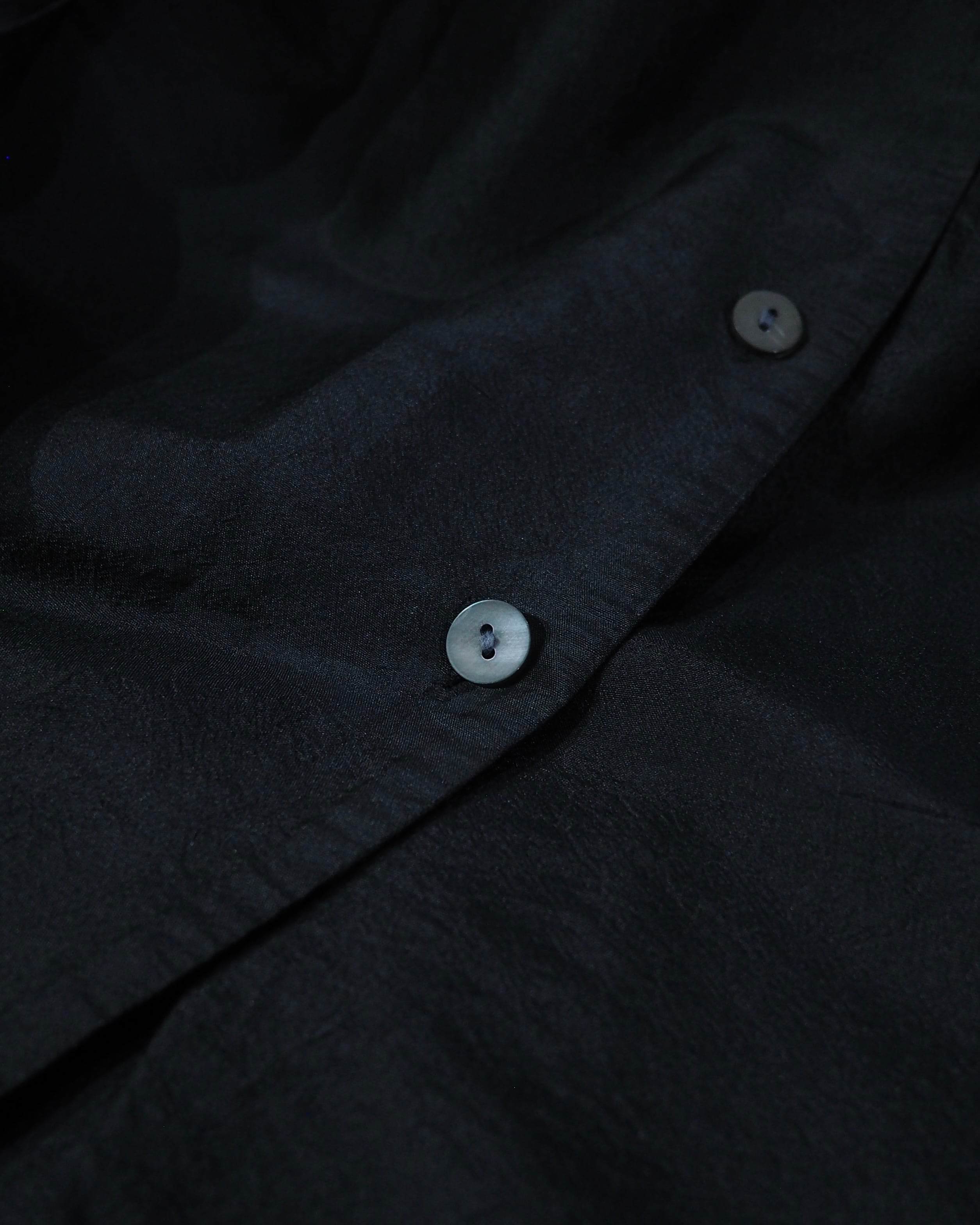 Black Glossy × Wrinkles processing vintage Over silhouette Silk shirt