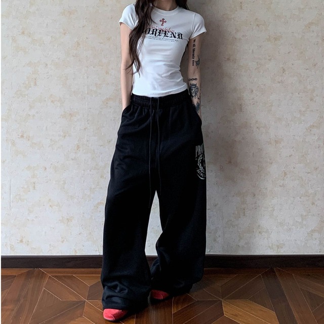 カレッジエンブレムドローストリングワイドパンツ 2col   R02379