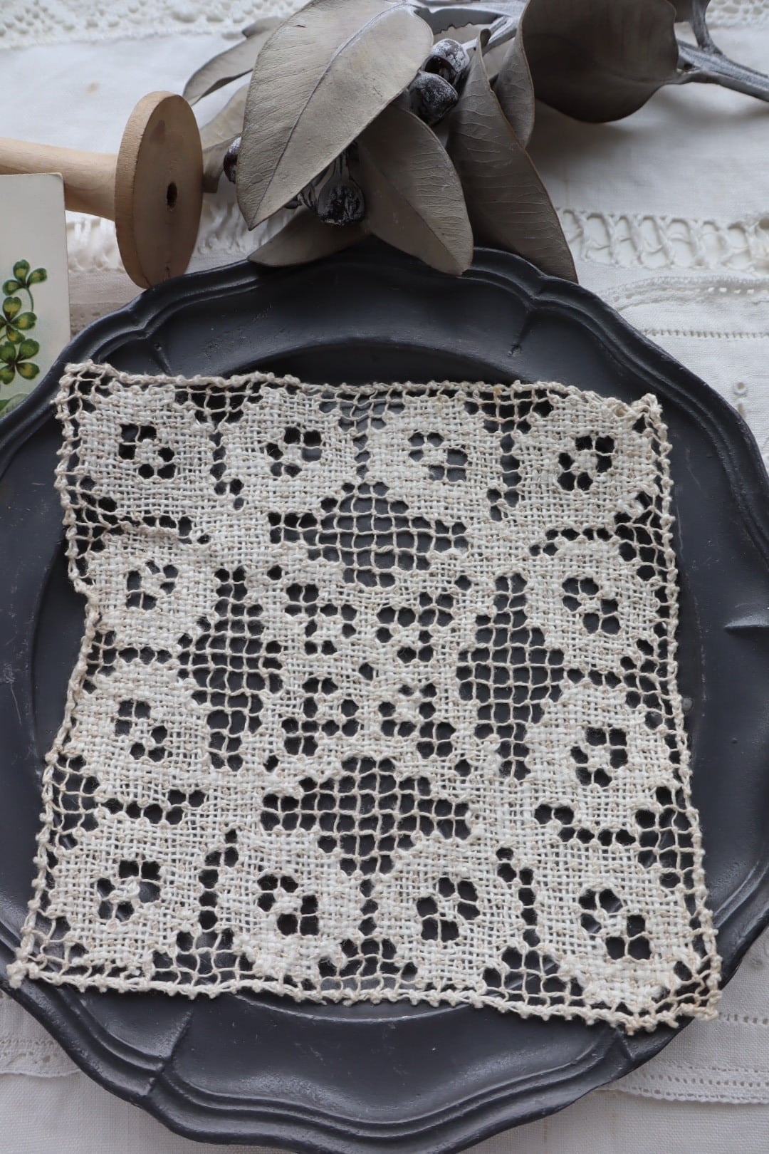 クリスマス前SALE！今日迄　希少フランスアンティーク　刺繍とレース編みドイリー ドイリー | vmt antique アンティーク雑貨の家