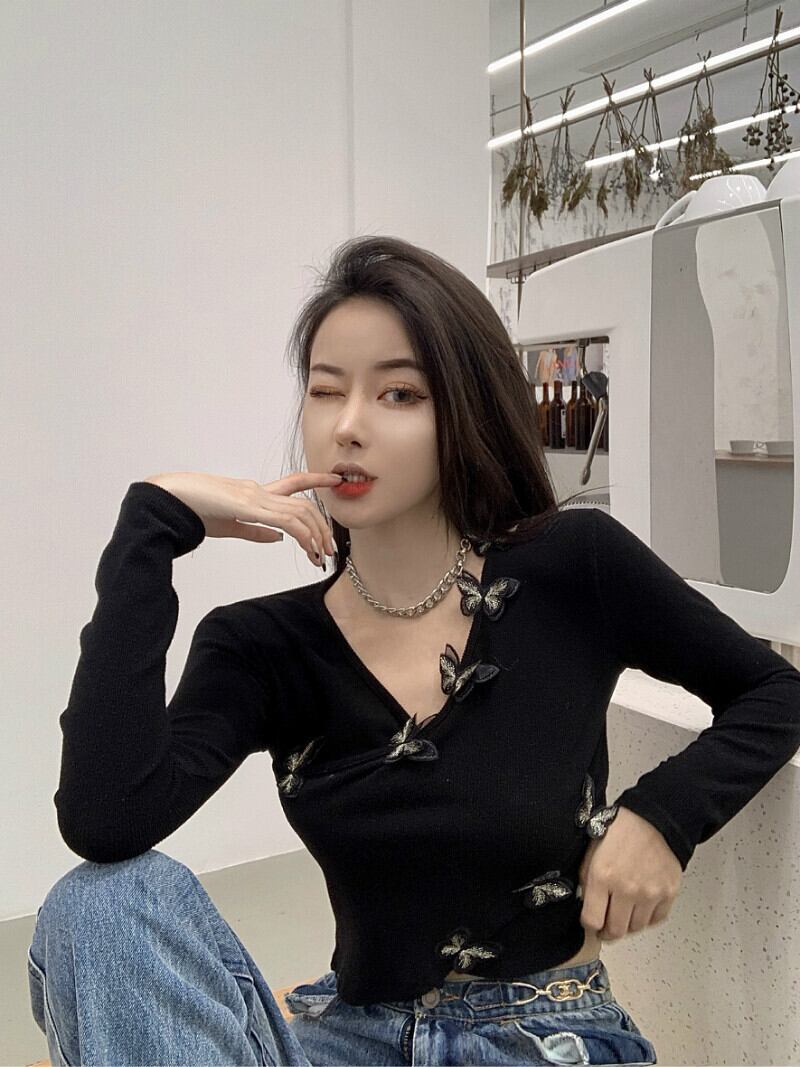 Butterflyデザイン ニットシャツ Tシャツ レディーススタイルスタンダードVネックショートトップス ロング レトロ オータム 秋物 ウィンター 冬物 ブラックストロベリース84559930965