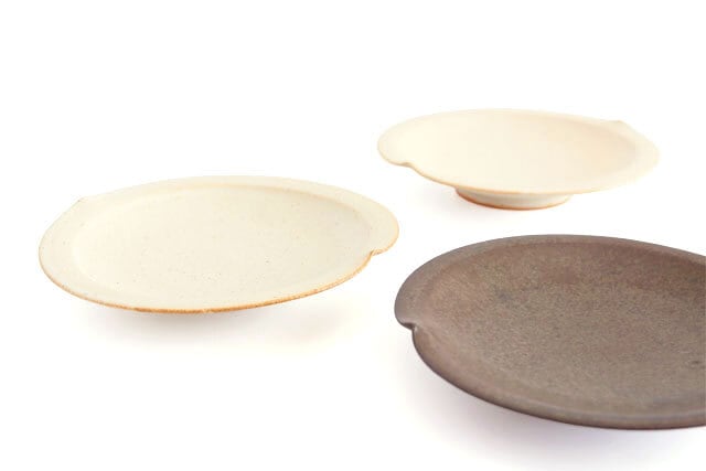 小皿 ベージュ 陶器 きほんの道具 あべ | うつわと暮らし｜M's