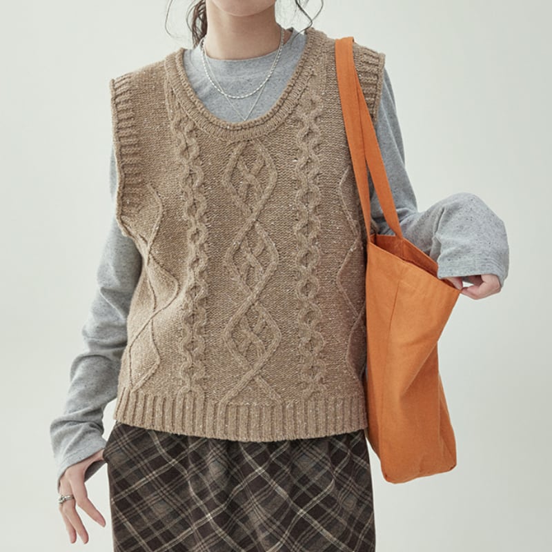 ケーブルニットベスト M1800