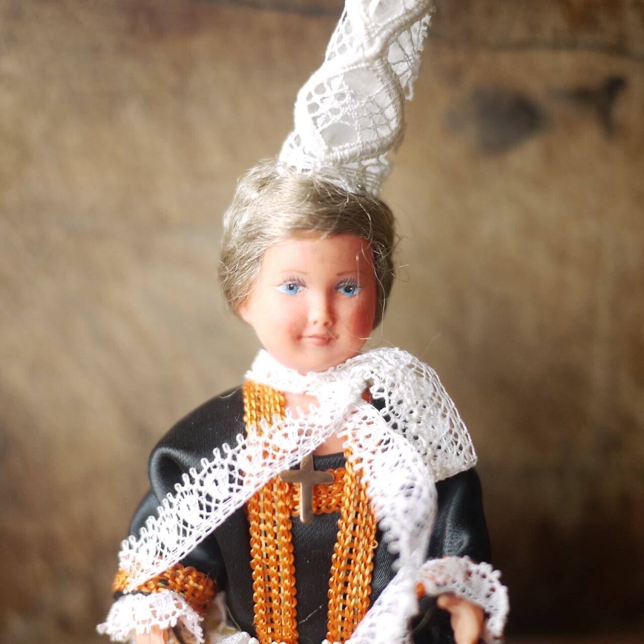 フランスアンティーク　伝統的な衣装の人形 フランスアンティーク伝統的な衣装の人形