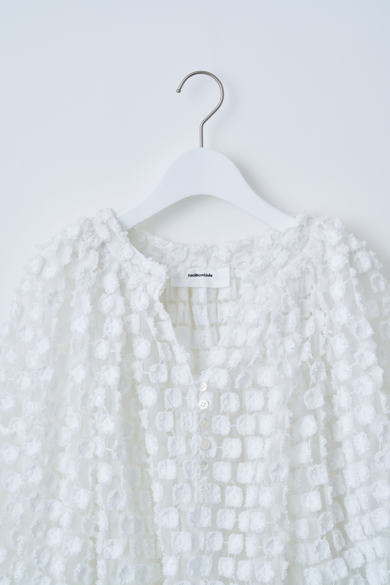 Organdie embroidery blouse