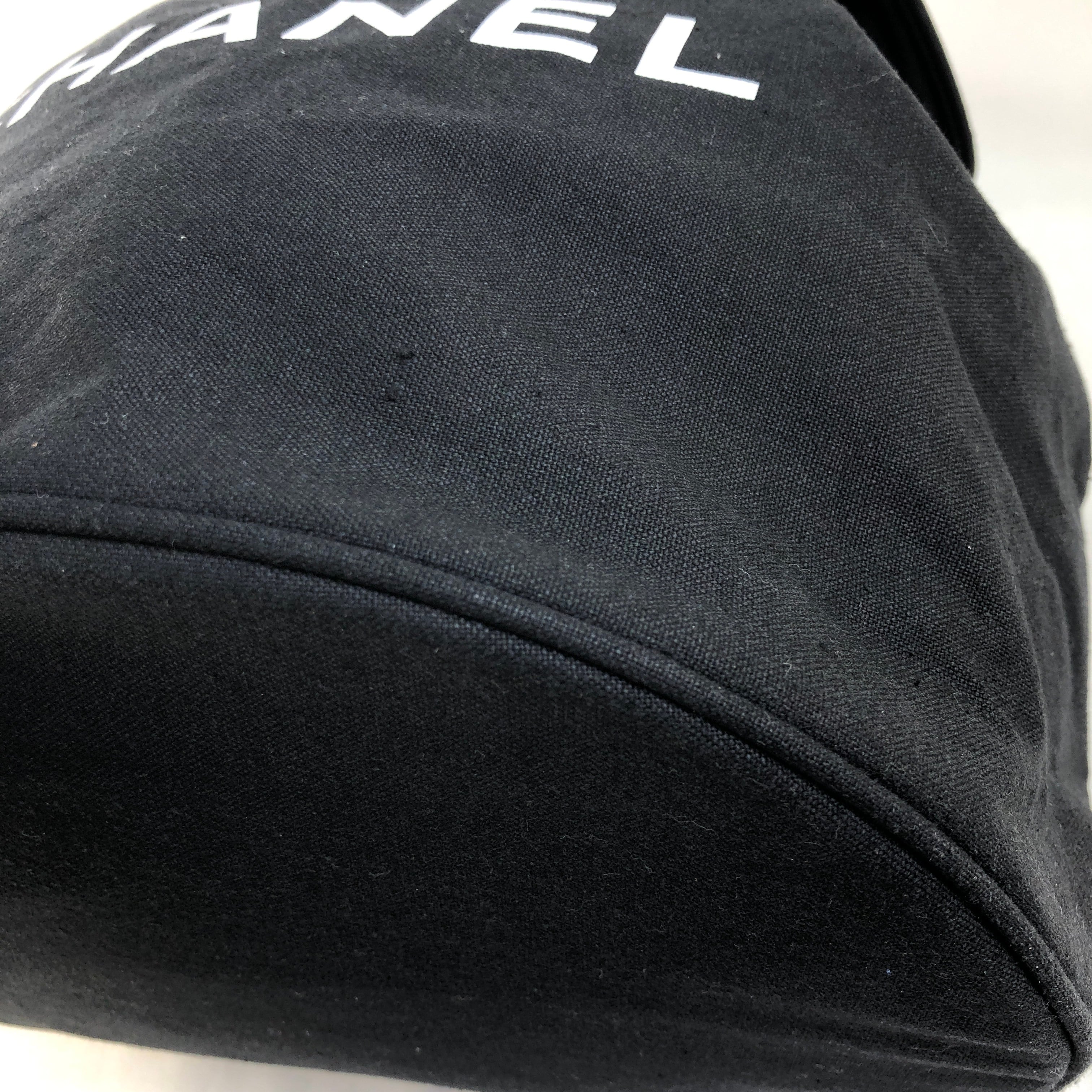 CHANEL シャネル ロゴ 巾着 プールバッグ ショルダーバッグ CHANEL シャネル ロゴ 巾着 プールバッグ ショルダーバッグ