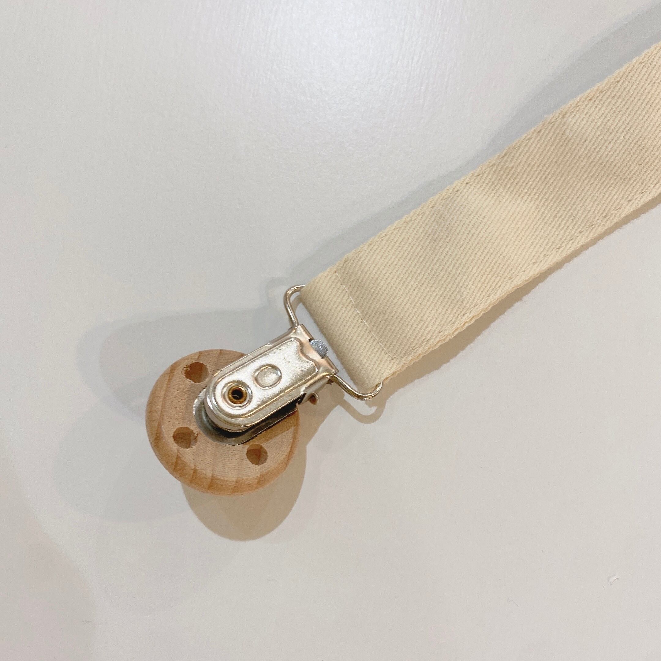 おしゃぶりホルダー