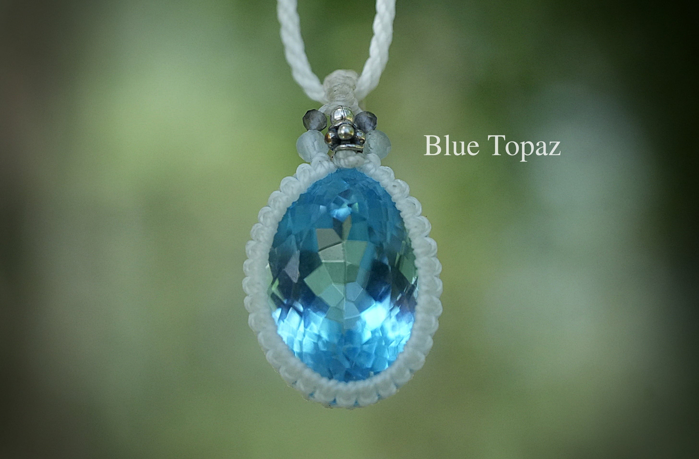 28ct宝石★ブルートパーズ マクラメネックレス1783