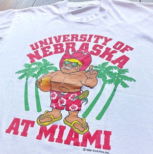 80s Nebraska University〝 Harbie Husker 〟print  T-Shirt