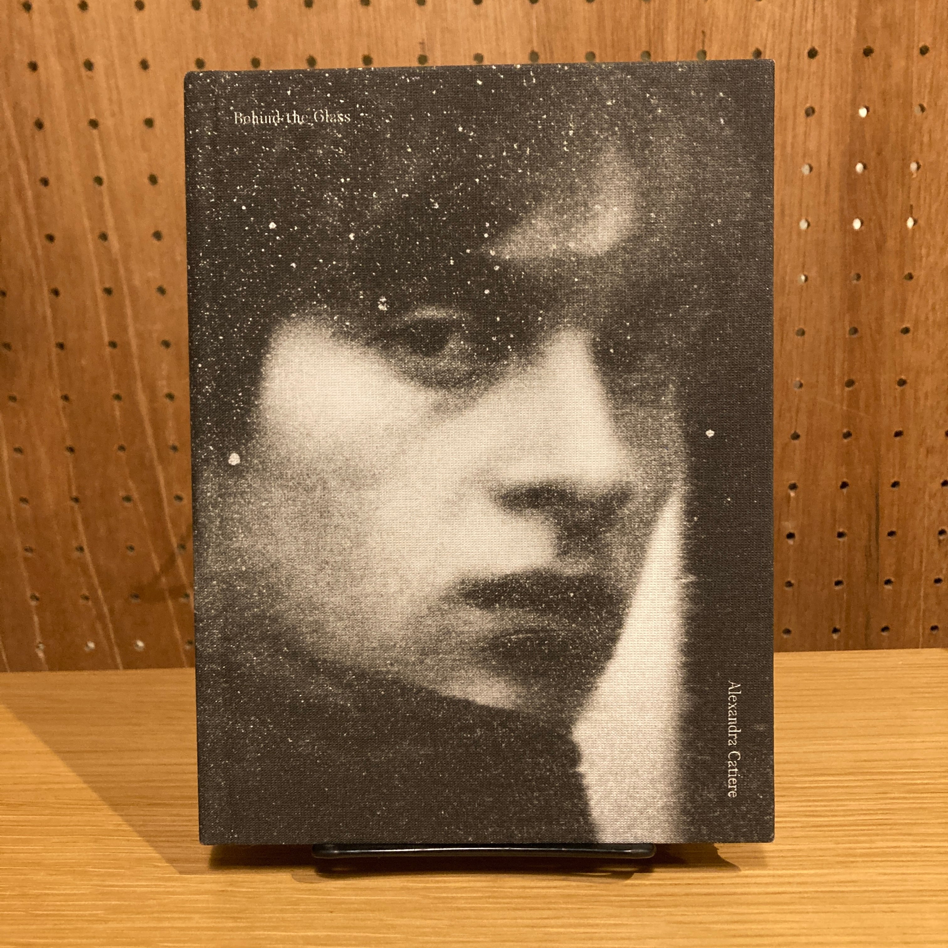 アート・デザイン・音楽 Alexandra Catiere, Behind the Glass Behind the Glass / Alexandra Catiere （アレクサンドラ