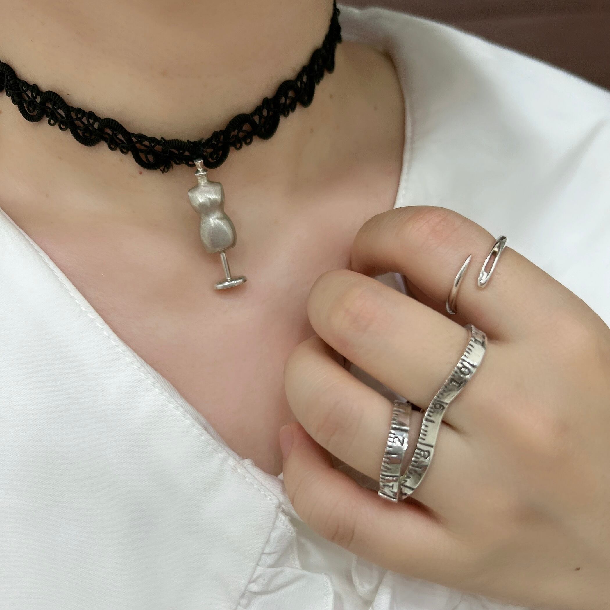 メジャーのダブルフィンガーリング | シロメ