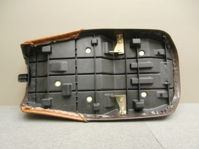 ゼファー750茶ツートンタックロールシート/ ゼファー750RS