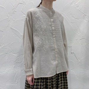 maison de soil BOILED WOOL PLAIN BAND COLLAR EMB SHIRT