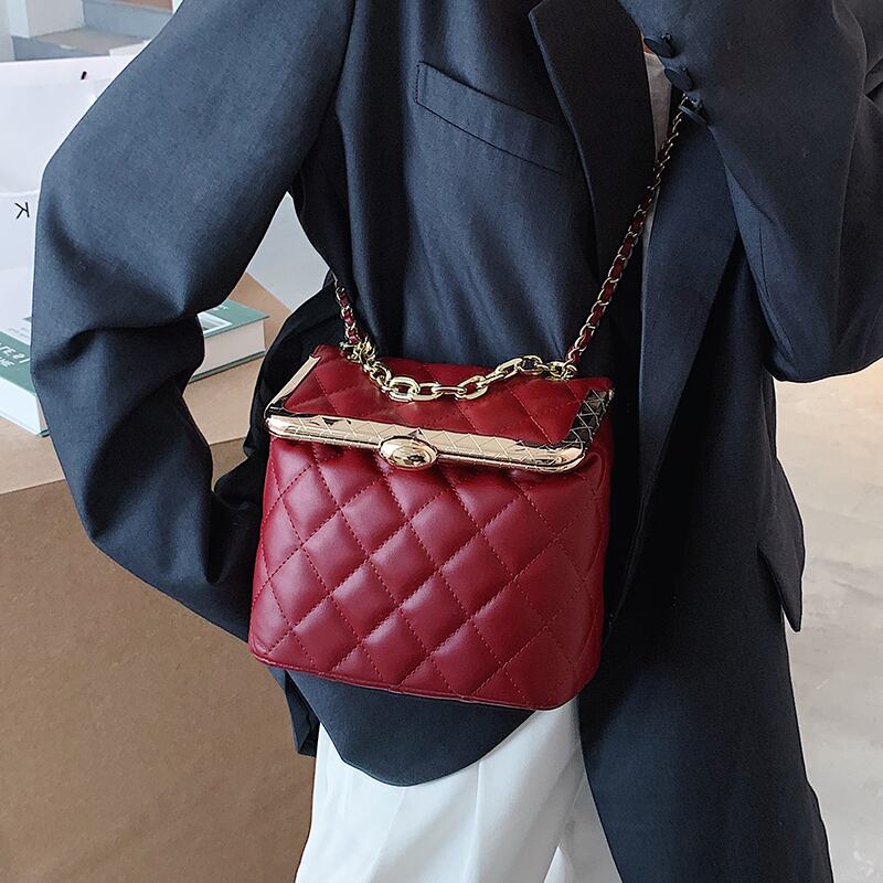 チェーン レッド スクウェア メッセンジャーバッグ 手作りハンドバック65849587942