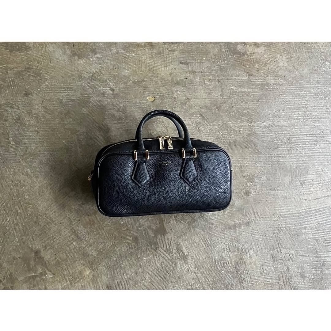 VIOLAd'ORO(ヴィオラドーロ)『ADRIA』Mastrotto Embossing Leather