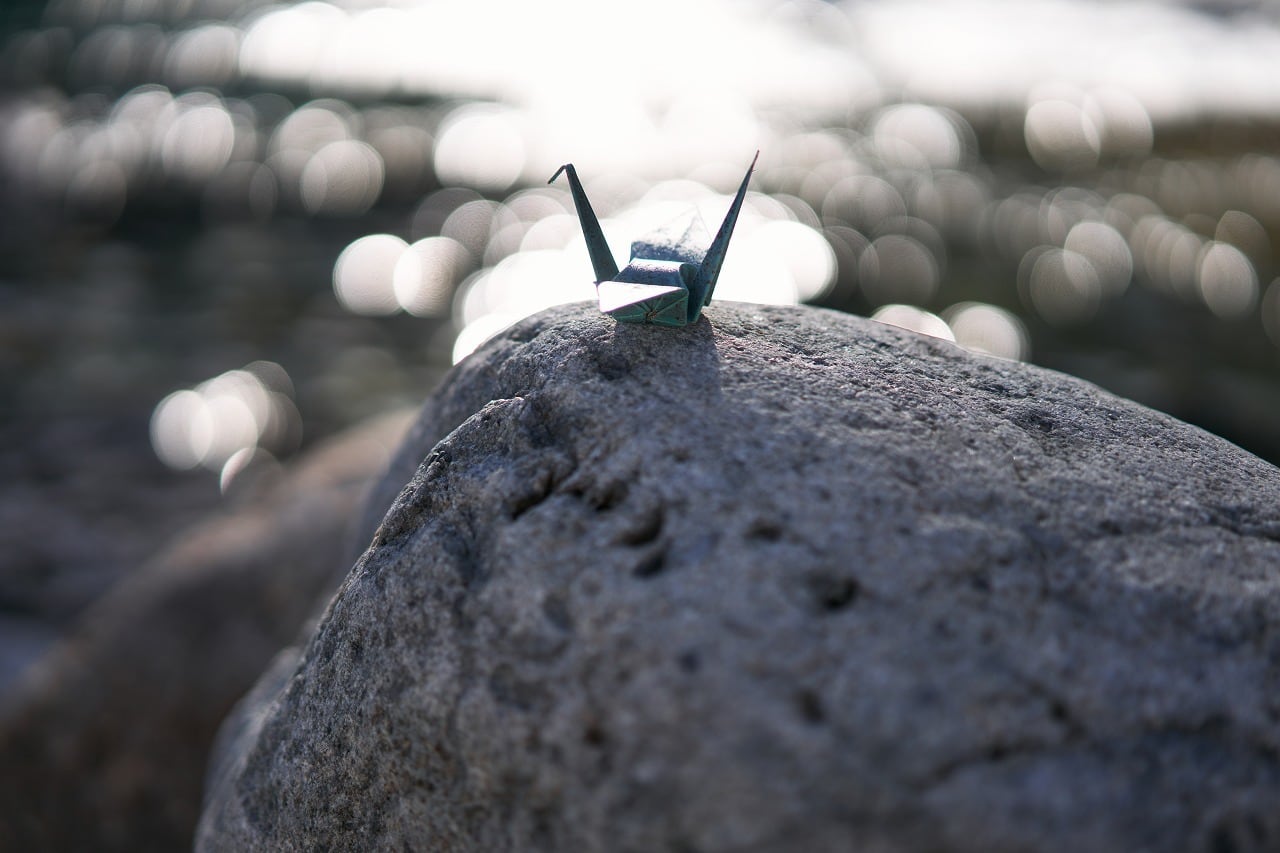 3月分】折鶴（緑青銅板製） | 和國商店