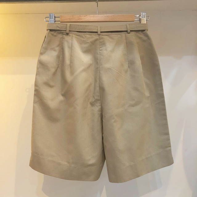 Vintage front pockets short pants with belt