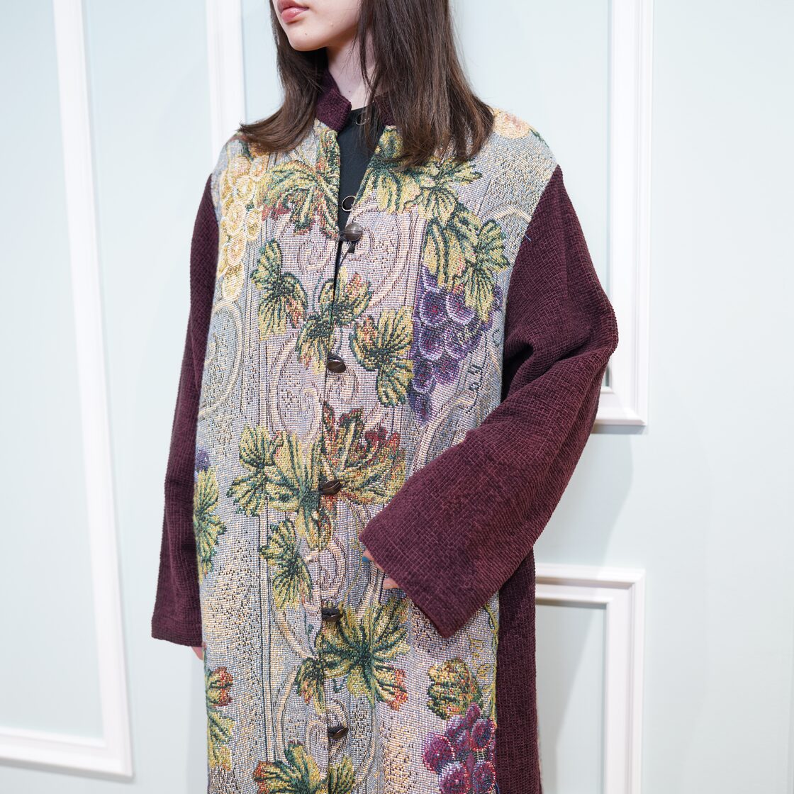 SPECIAL ITEM* USA VINTAGE Ann Maurice FRUIT EMBROIDERY GOBELIN 