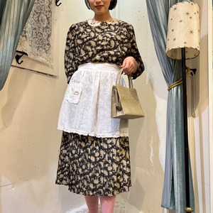 80’s black paisly pleats white lace collor dress