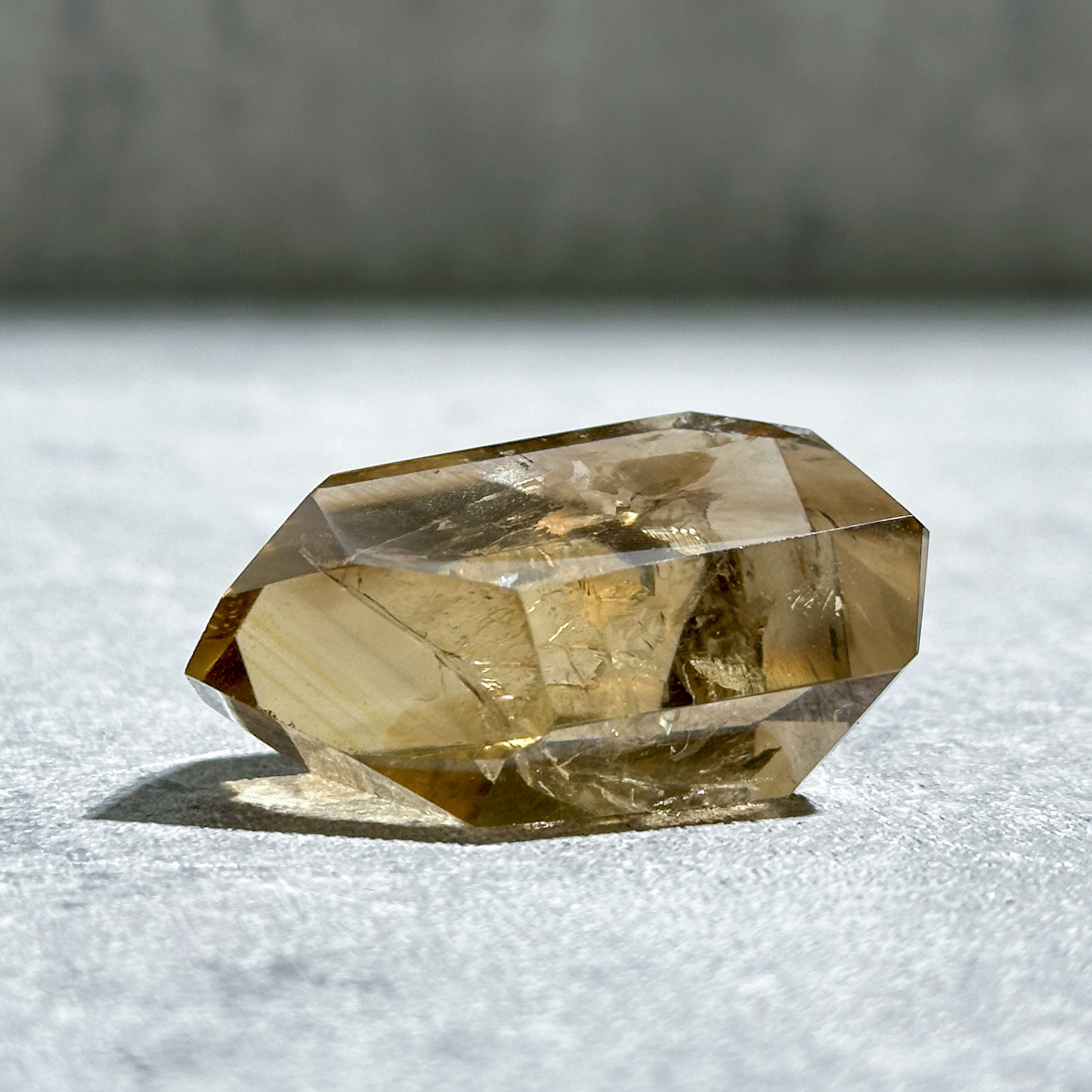 ファントム・透明感◎シトリン（黄水晶） フリーフォーム15◇ Citrine