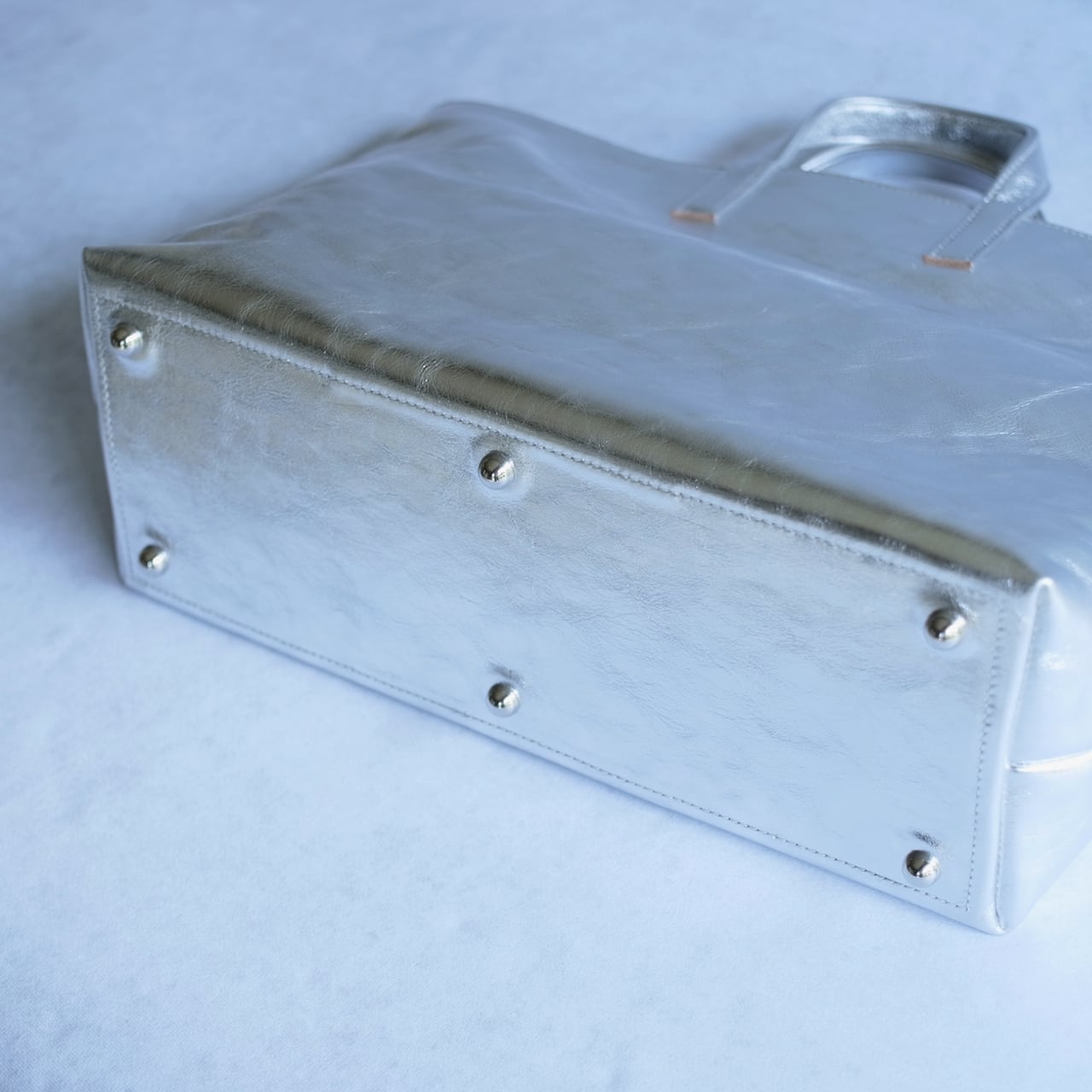 ダンボール製カバン（No.2） KZ TOTE BAG 02 SILVER | qan:savi