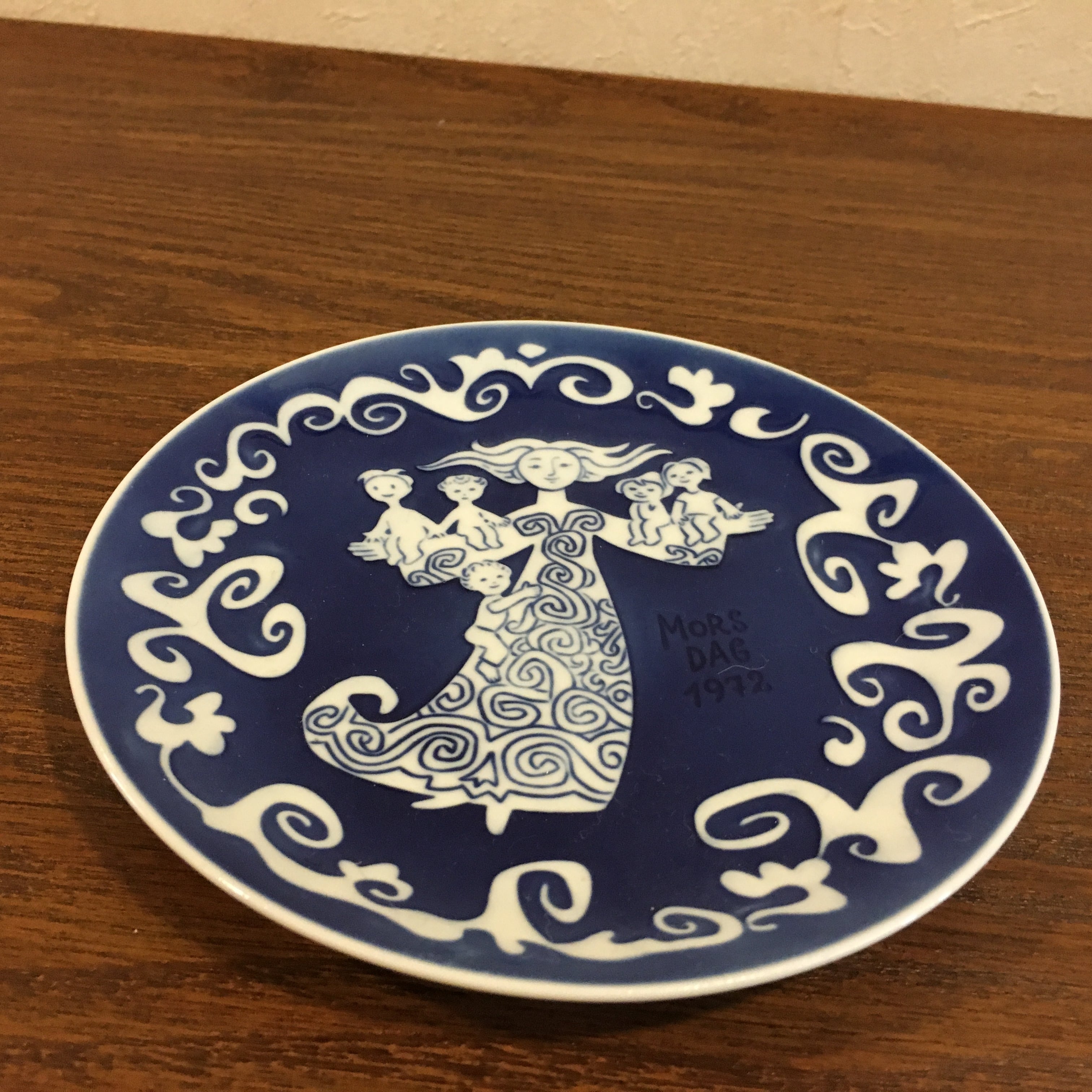 ロイヤルコペンハーゲン マザーズ プレート 1972 | NEWCOLORS（ニュー