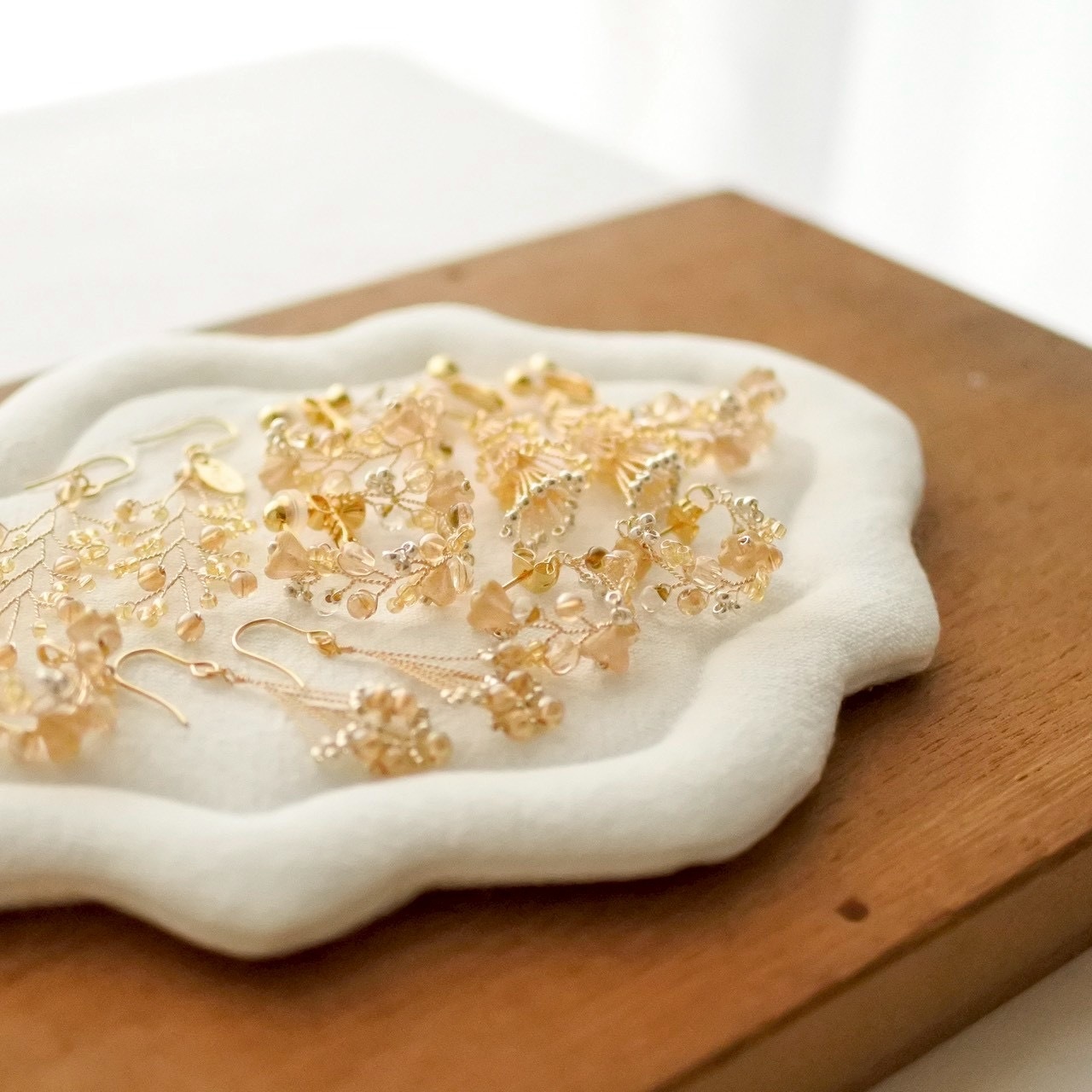 3,4月限定カラー 「シャンパンゴールドシリーズ」 結わい(小)イヤカフ