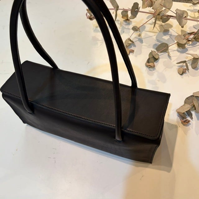 B.stuff　セレモニー対応ハンドバッグ