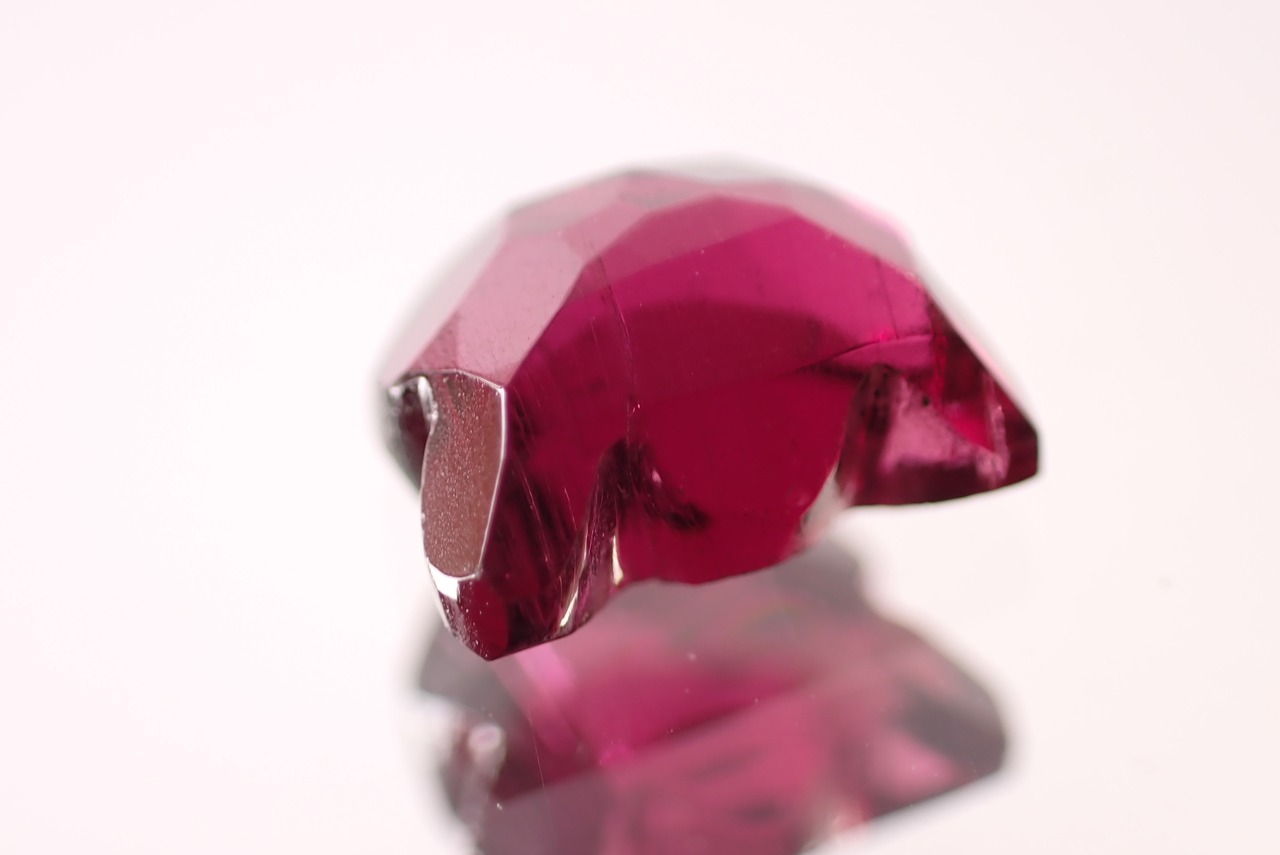 ガーネット(猫カット)　1.70ct　[D11‐548]