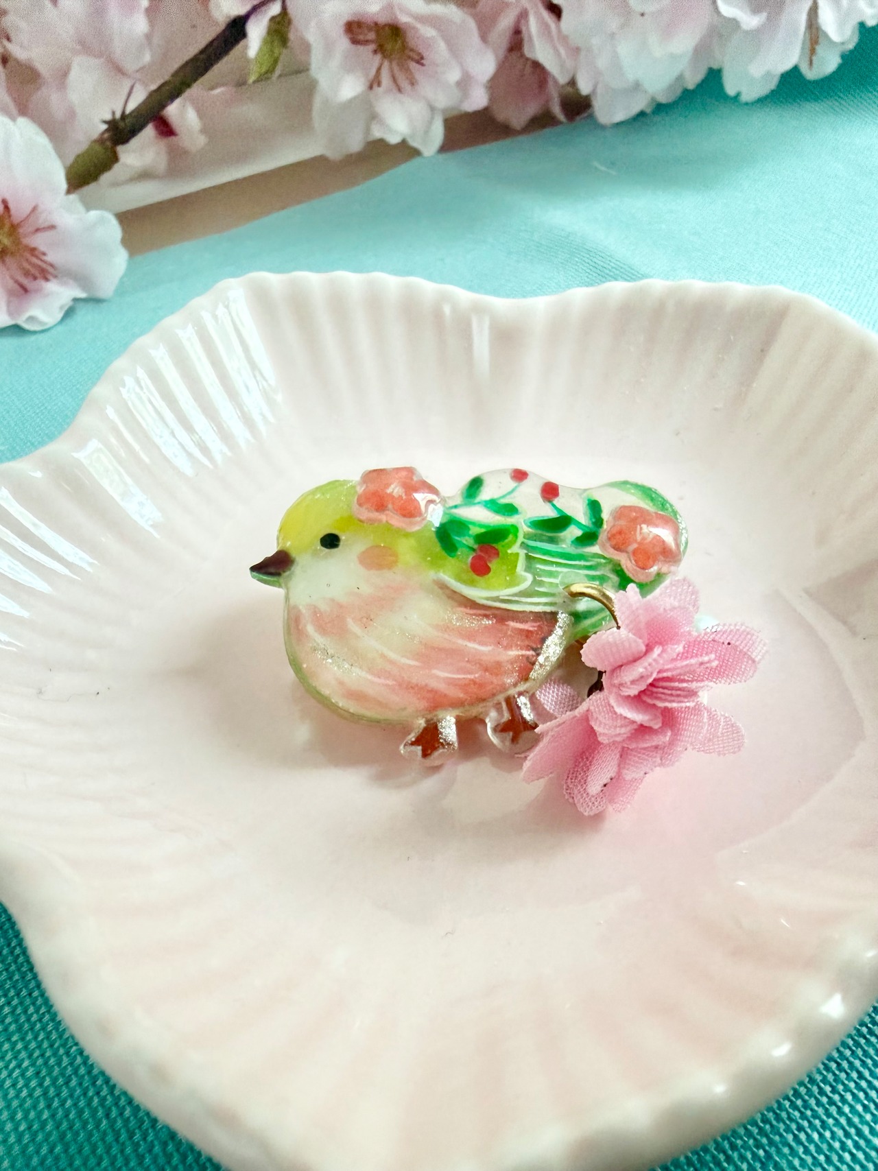 ブローチ『春告げの鳥さん』