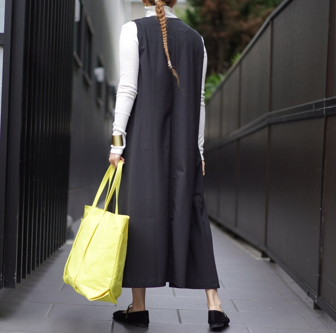 Honnete(オネット) Vネック スリーブレス ワイド ワンピース BLACK | Debby