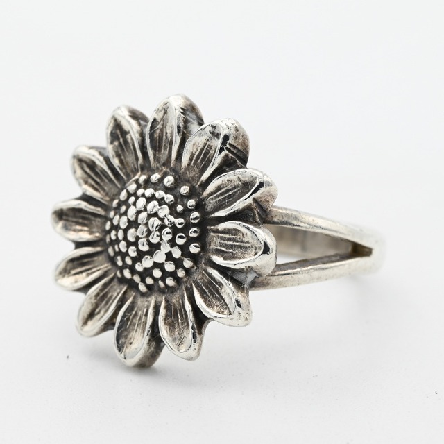 Real Flower Design Cocktail Ring  #11.5 / Mexico