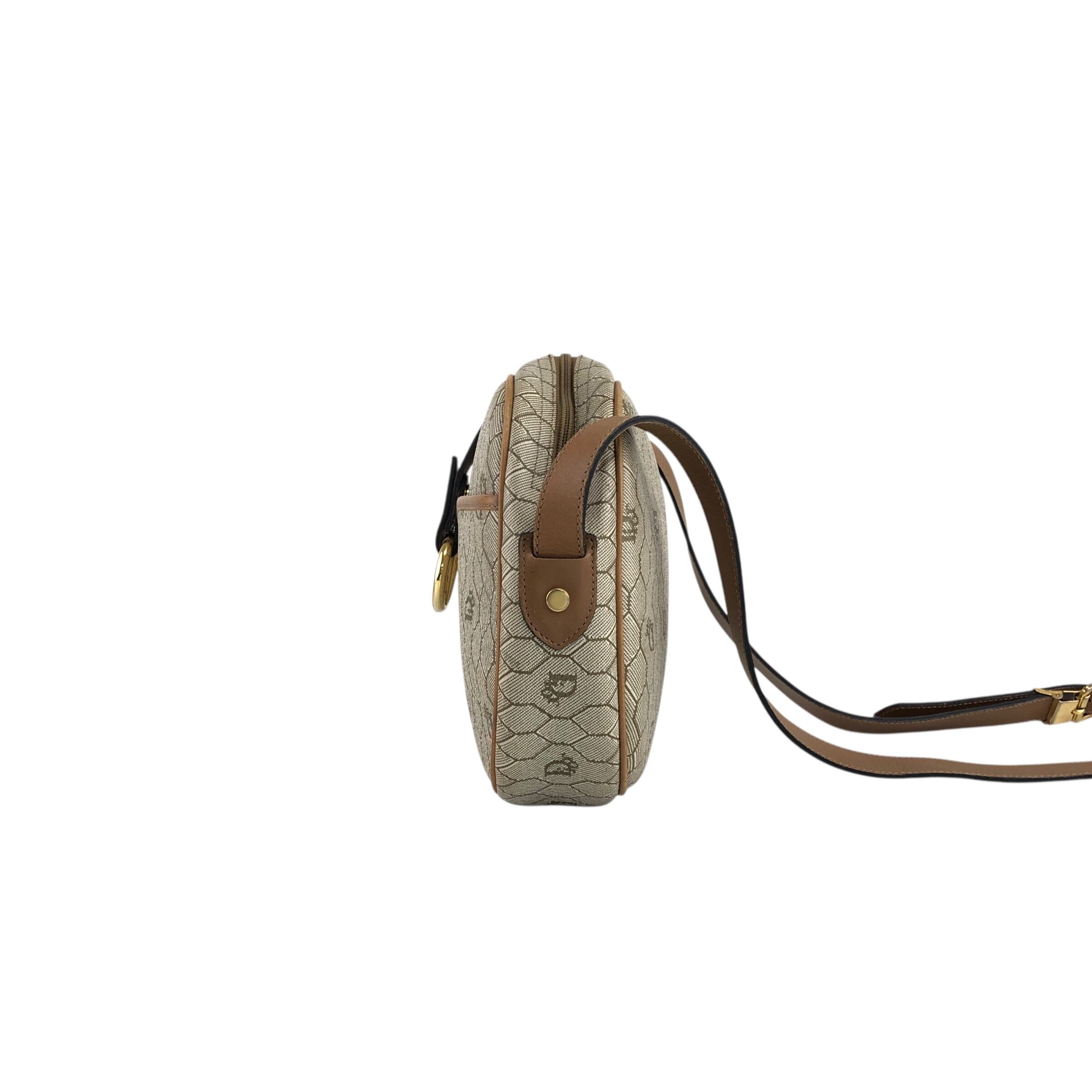 Christian Dior クリスチャン ディオール ハニカム ショルダーバッグ