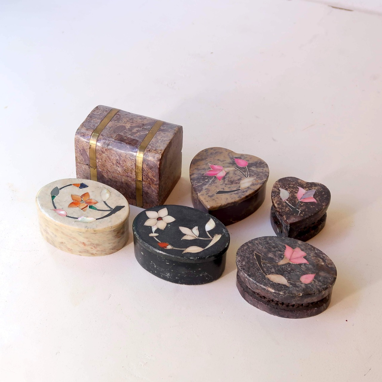 リースのようなお花のケース