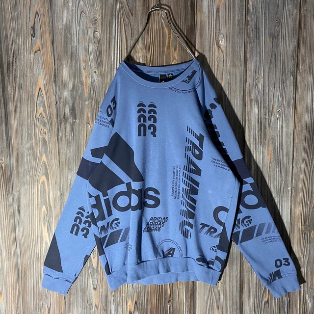 ［adidas］many logo designs sweat