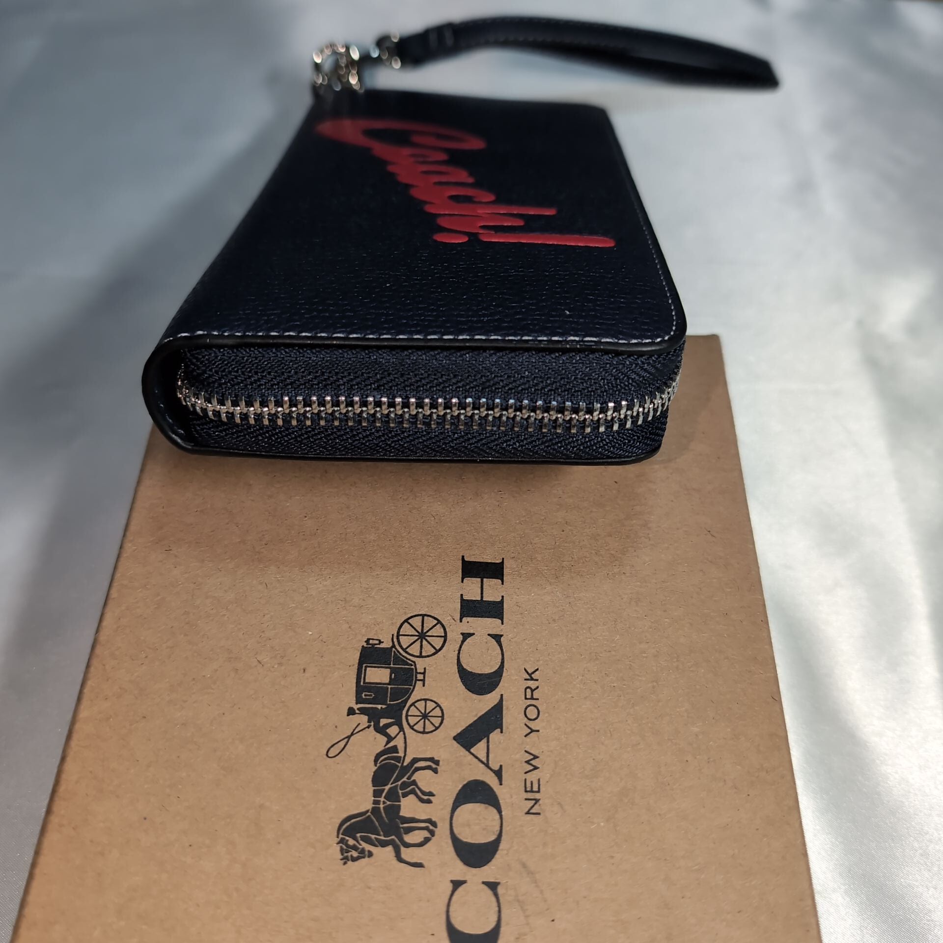 COACH ネイビーデニム ロゴ 長財布 新品未使用 COACH コーチ 財布 レディース 長財布 アウトレット ネイビー