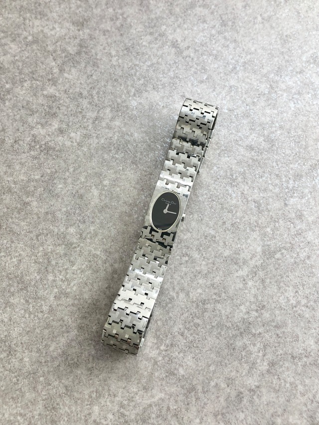 Christian Dior クリスチャン ディオール 腕時計 シルバー ロゴ ステンレススチール クウォーツ D70-100 バングルウォッチ vintage ヴィンテージ オールド jymbmu