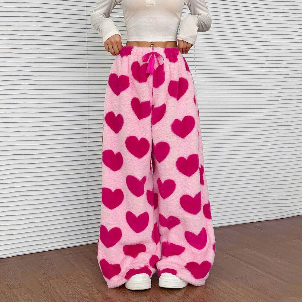 【送料無料】 ハート柄 ワイドパンツ フリース レディース 秋冬 防寒 保温 暖かい 韓国 フリースパンツ おしゃれ 大人 かわいい フェミニン ゆったり リラックス 体型カバー 部屋着 ルームウェア 大人可愛い 大人女子