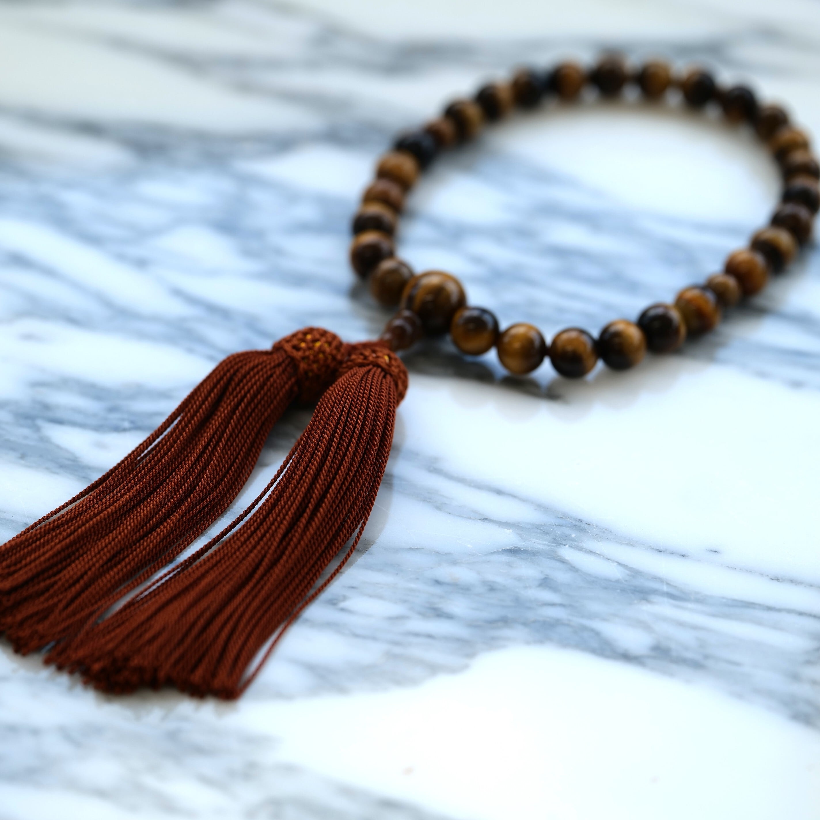 【大切な祈りの時間に寄り添う天然石の念珠】タイガーアイ10mm