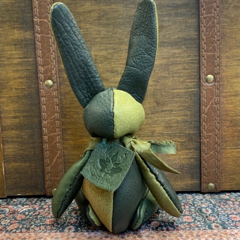 ジビエレザー鹿革ベルラビ★マイスターの手作り「ベルズラビット」グリーン系カラフル　写真の1点販売です