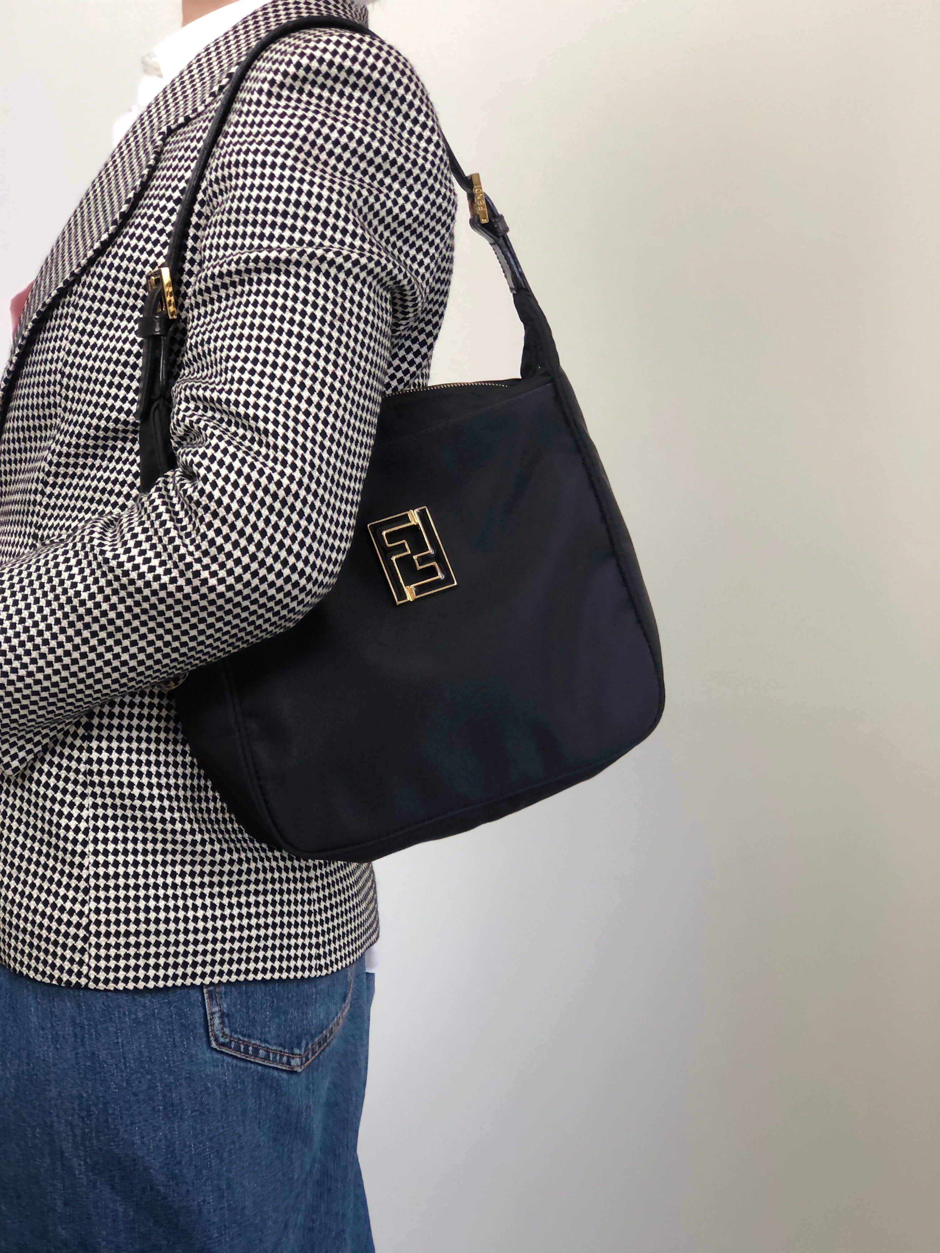 FENDI フェンディ ズッキーノ FFプレート キャンバス×レザー FENDI フェンディ ズッキーノ FFプレート キャンバス×レザー