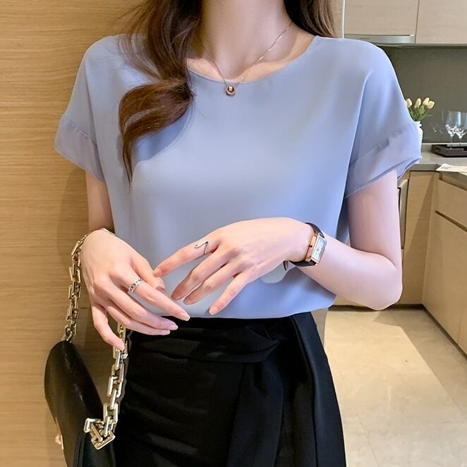 トップス レディース シャツ S M L XL 2XL ブルー ブラウス シフォン Tシャツ ラウンドネック 半袖 フレンチスリーブ 無地 柔らかい 滑らか シンプル きれいめ カジュアル フェミニン 送料無料 上品 大人可愛い おしゃれ 普段使い デート お出かけ 女子会 休日 旅行 通勤 オフィス OL お呼ばれ 着まわし 韓国系 ファッション コーデ スタイル モテ サイズ展開豊富 大きいサイズ 春 夏