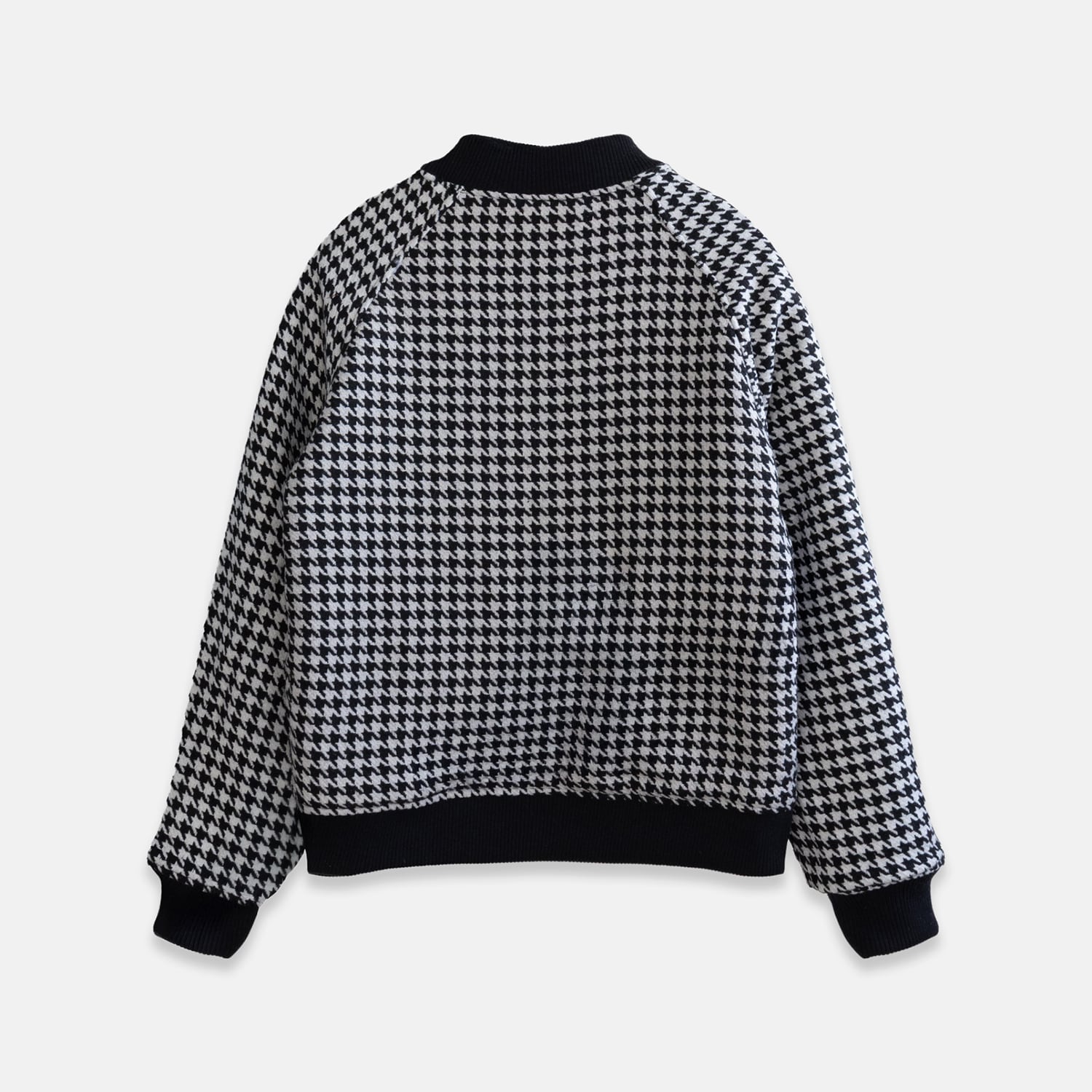 UNEEK BASEMNT - Discover independent style.